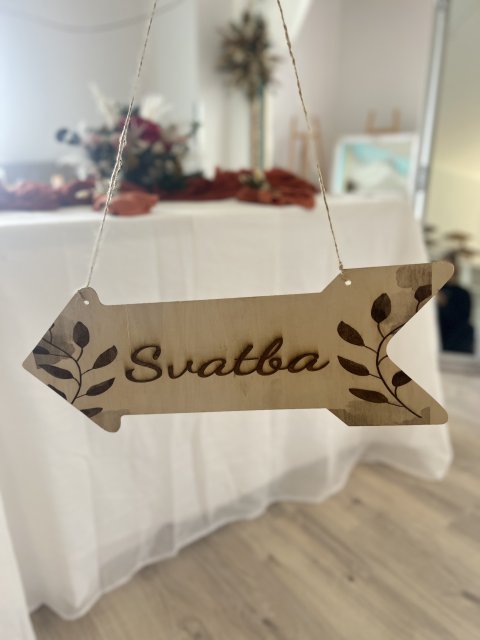 Cedule šipka Svatba